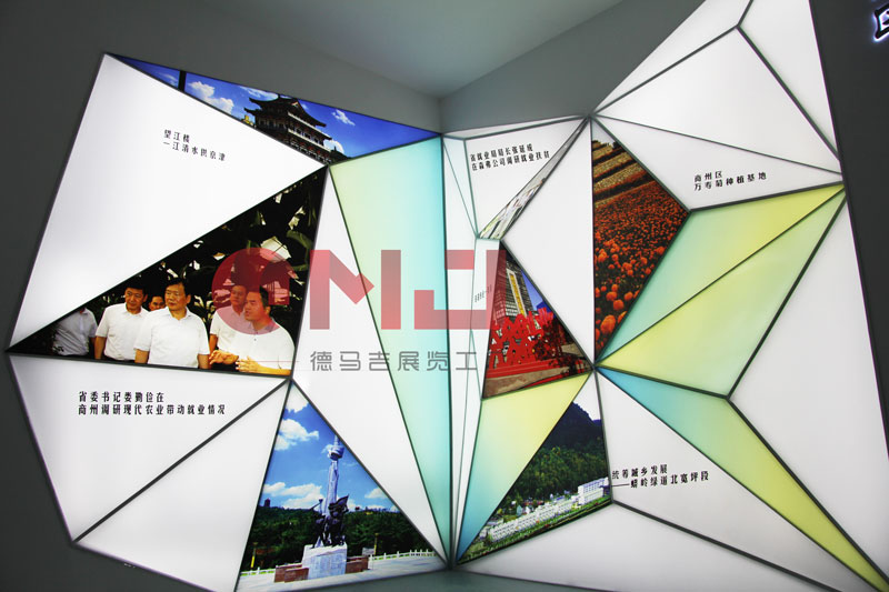 在挑选展会装修公司时应该注意什么？