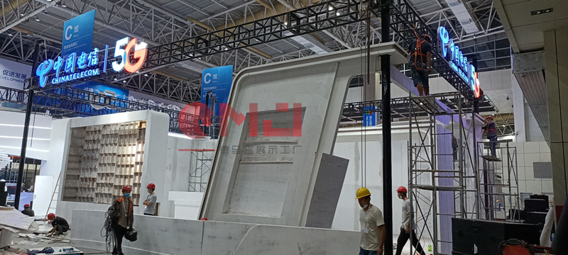 展台搭建时的互动投影墙是什么？